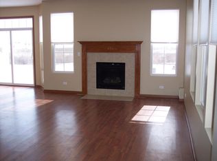 8516 Sawyer Ct, Joliet, IL 60431