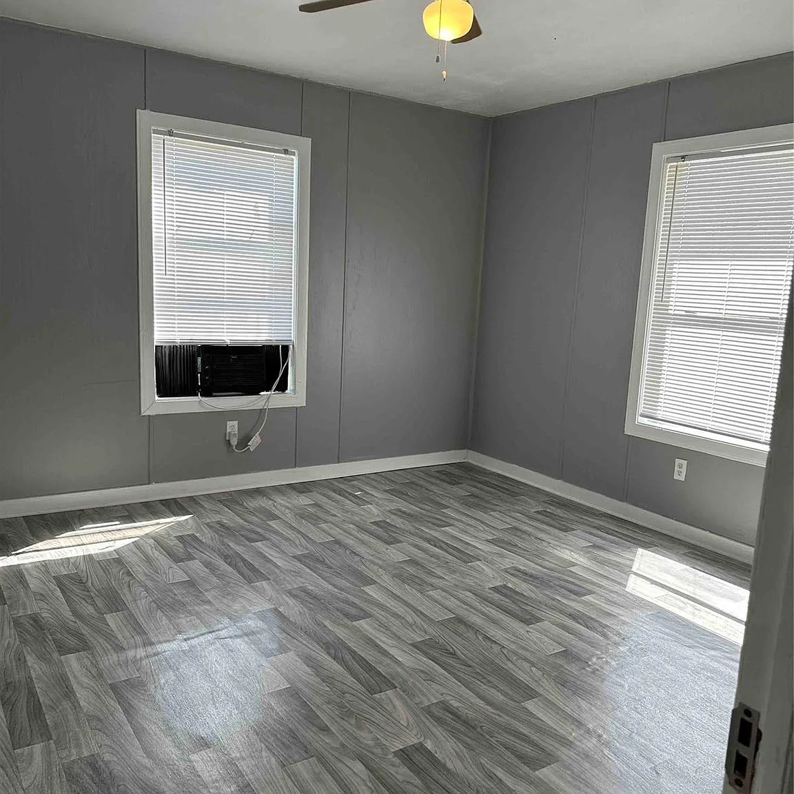 2 bed, 1.0 bath, 850 sqft, $695 — Photo 2