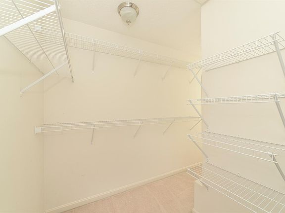 4th image of 2105 Market Garden Ln