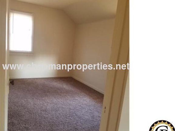 3rd image of 706 1/2 S Commercial Ave