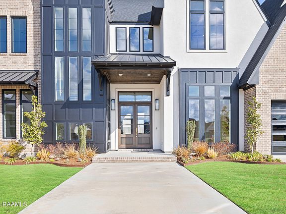 2nd image of 305 Sunset Palm Ct