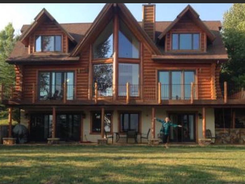 1st image of 4057 Wildridge Rd W