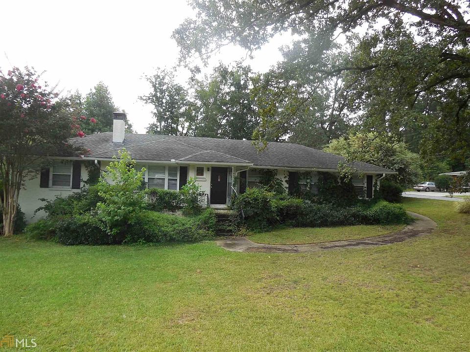 1st image of 135 Pineview Dr