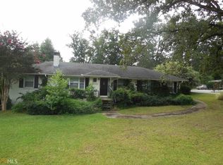 135 Pineview Dr, Lawrenceville, GA 30046