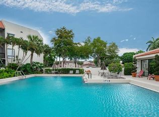 3050 Presidential Way APT 305, West Palm Beach, FL 33401