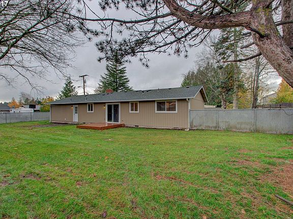 3rd image of 717 E Fir Ave