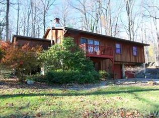 3402 Seisholtzville Rd, Zionsville, PA 18092