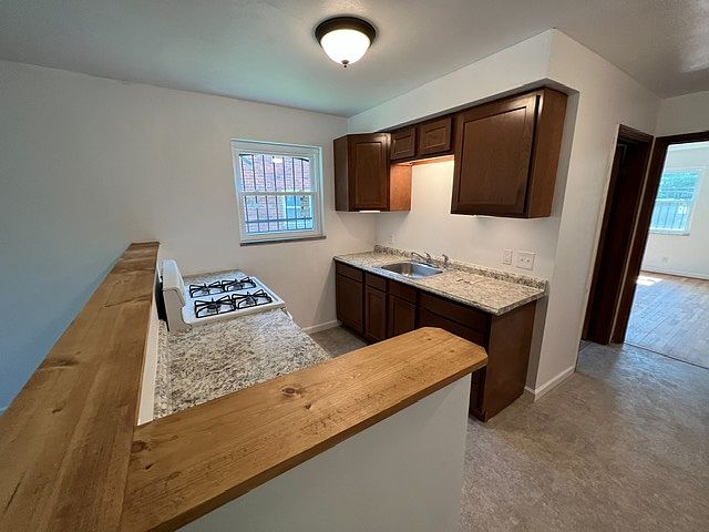 1st image of 214 Basswood Ave #1