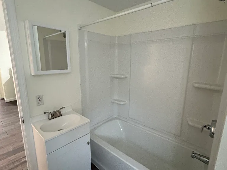 9 Bowers St #1 — Photo 2
