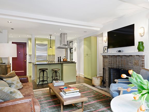 3rd image of 61 W 9th St APT 3E
