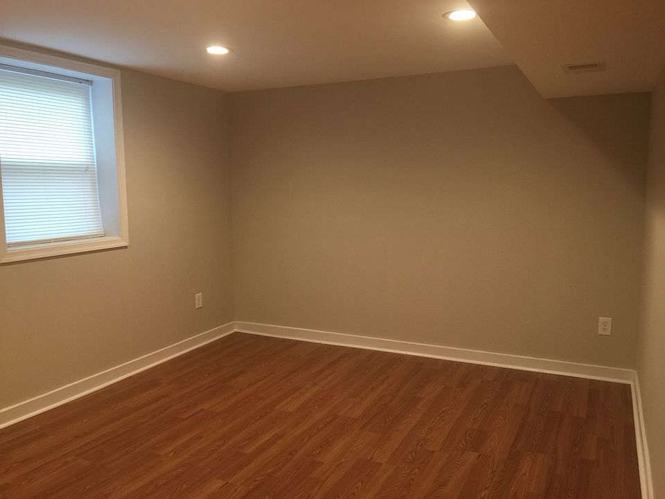 1st image of 4510 Mayfield Dr