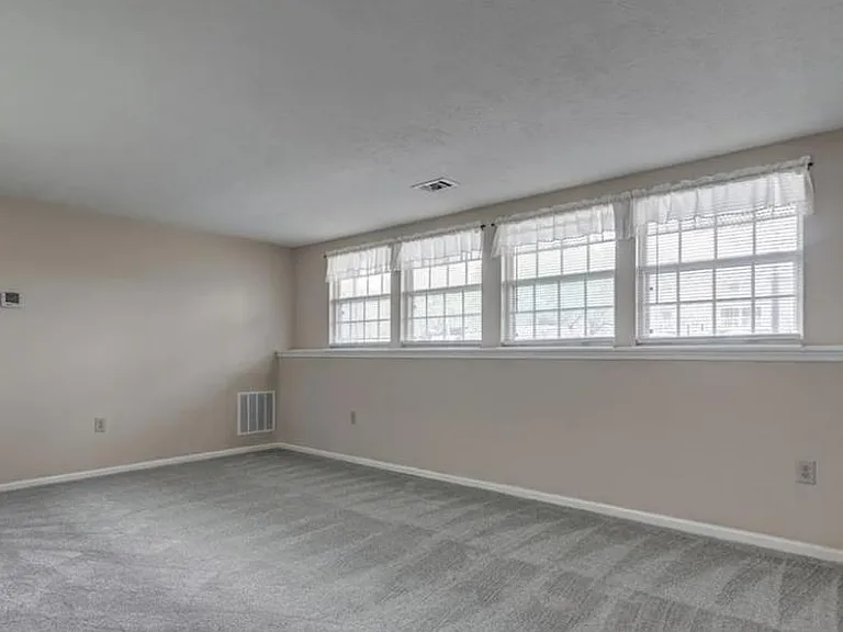 7600 Portadown Ct — Photo 4