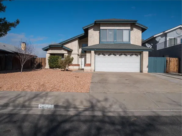 2585 Bottle Tree Dr, Palmdale, CA 93550