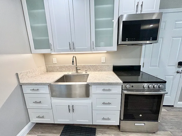 2219 Okeeffe Pl #B — Photo 12