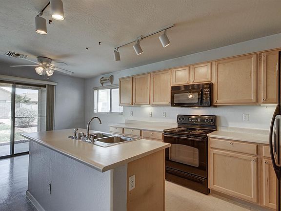 4th image of 4424 W T Ryan Ln