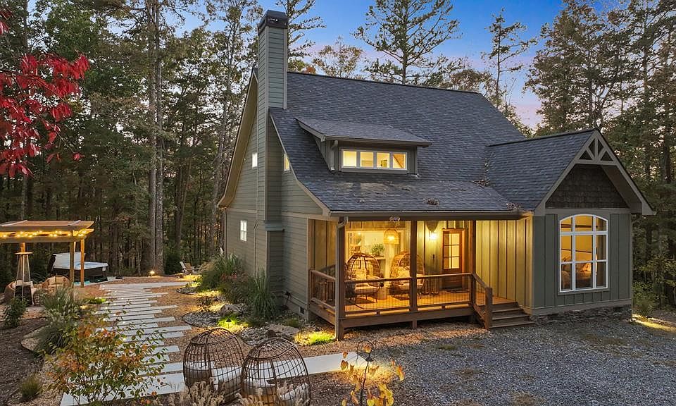 1st image of 324 Overlook Way