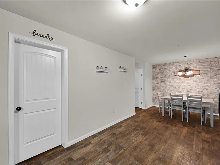 721 Farmwood Ln — Photo 11