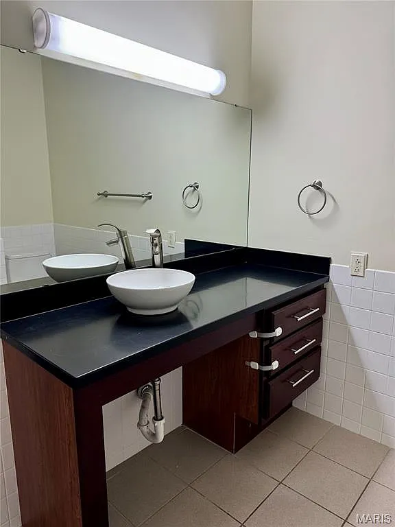 2 bed, 2.0 bath, 1259 sqft, $1,650 — Photo 3