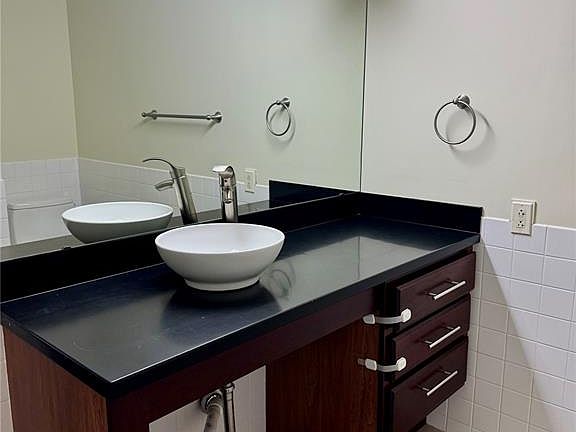 3rd image of 1720 Chouteau Ave #105