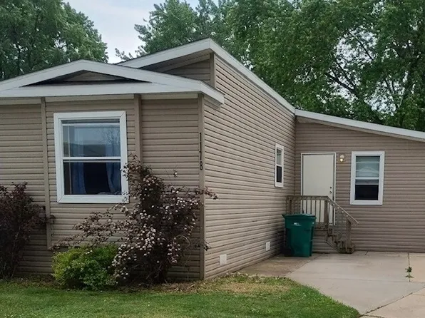 1178 Candida Rd, Elgin, IL 60123