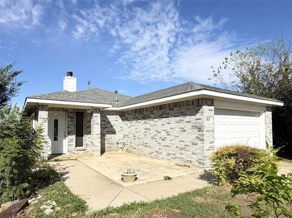 817 Savage Dr, Denton, TX 76207