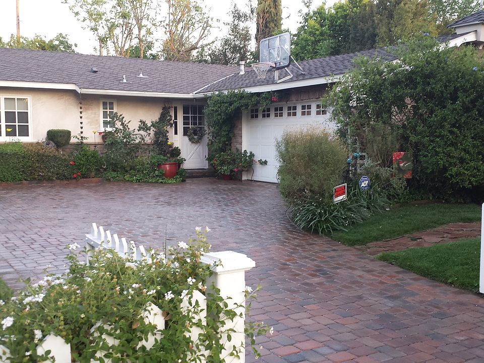 1st image of 6238 Glide Ave