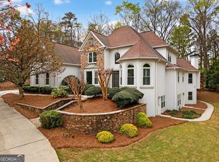 10640 N Edgewater Pl, Johns Creek, GA 30097
