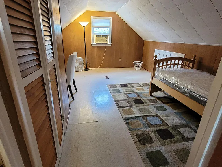 113 Rossiter Rd — Photo 14