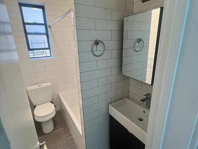 480 Concord Ave #4E — Photo 7