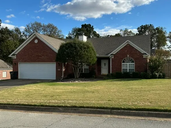 2013 Stillwater Dr, Jonesboro, AR 72404