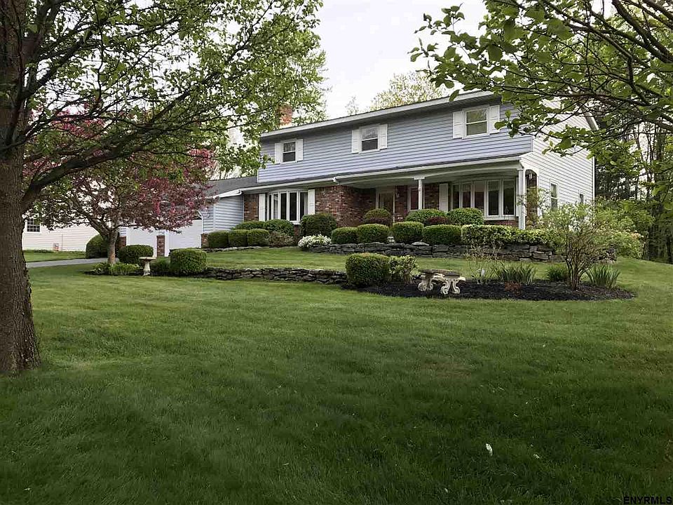 1st image of 41 Rolling Brook Dr