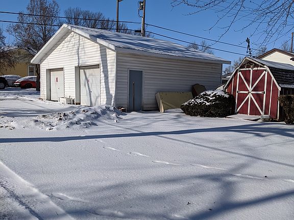 2nd image of 2222 O St
