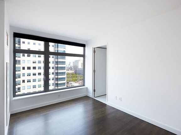5th image of 400 E 67th St APT 15D