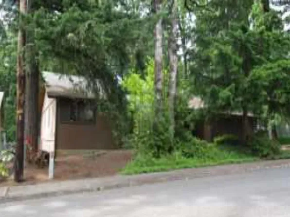 385 NW Robert St, Dallas, OR 97338