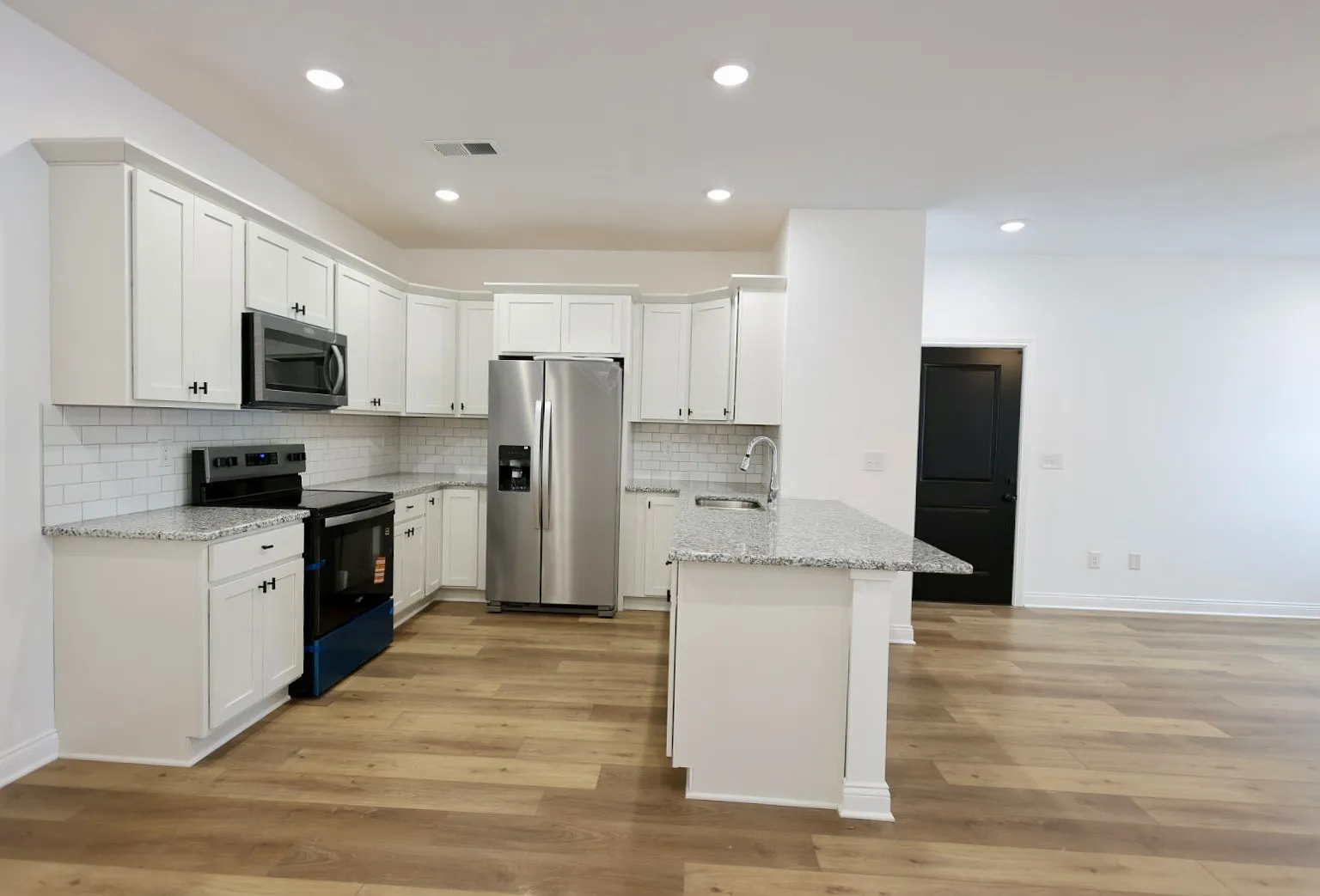 2 bed, 1000 sqft, $1,150 — Photo 4