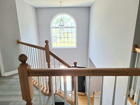3rd image of 7906 Springridge Rd