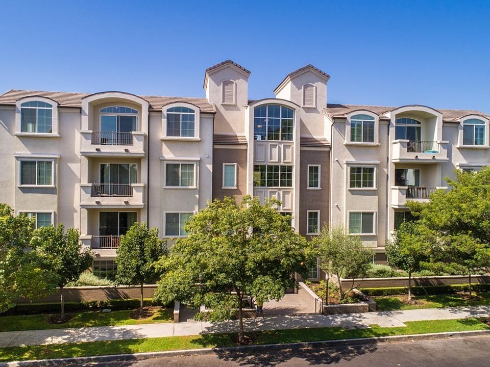 1st image of 1625 Granville Ave APT 202