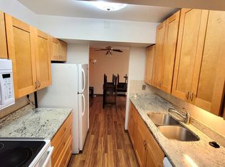 2700 Oxford St N APT 101, Roseville, MN 55113