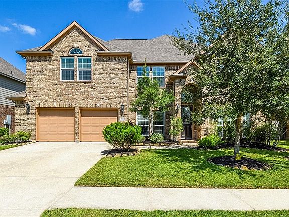 2nd image of 3215 Brentwood Ln