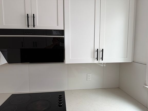 4th image of 327 20th Ave #1