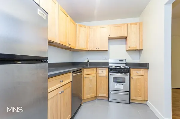 Rented by MNS Marketing | media 4