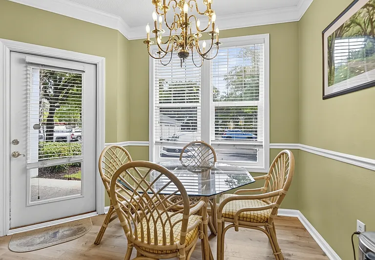 1811 Chatelain Way #1 — Photo 9