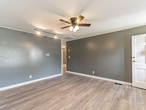 4th image of 4246 Meadowlark Ct