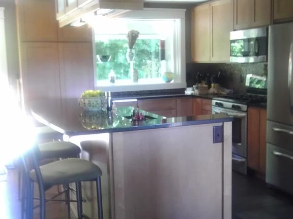 2nd image of 12711 NE 114th St