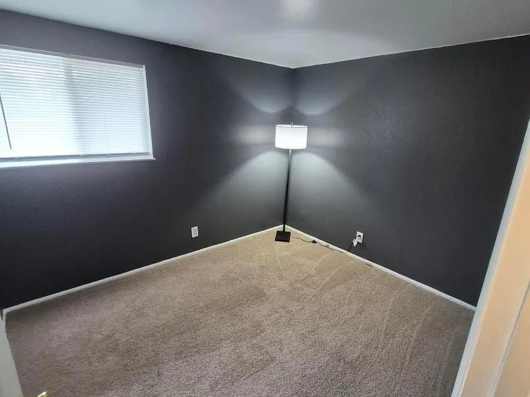 1820 Queenswood Dr #S — Photo 8