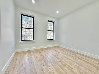 860 Hart Street, #1R