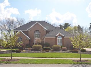 5250 Robinhood Ln, Erie, PA