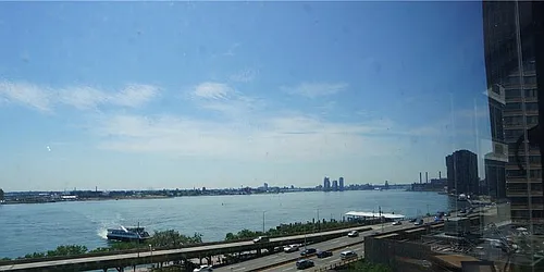 Rented by R New York