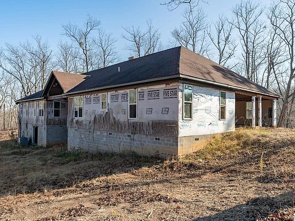 3rd image of 562 Fadora Dr