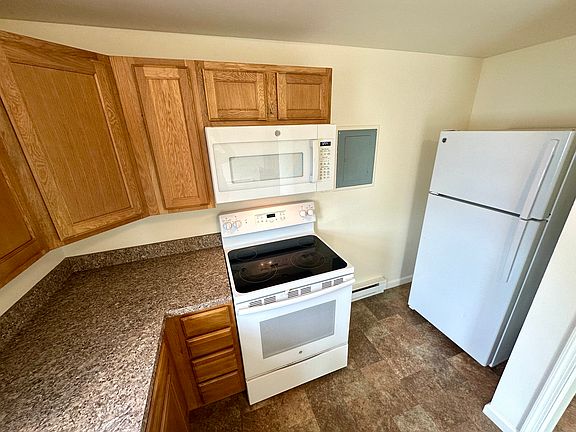 4th image of 103 Green Park Dr